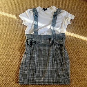 Mini skirt jumper with a crop tee